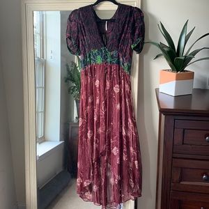 Free People floral printed tunic top ✨